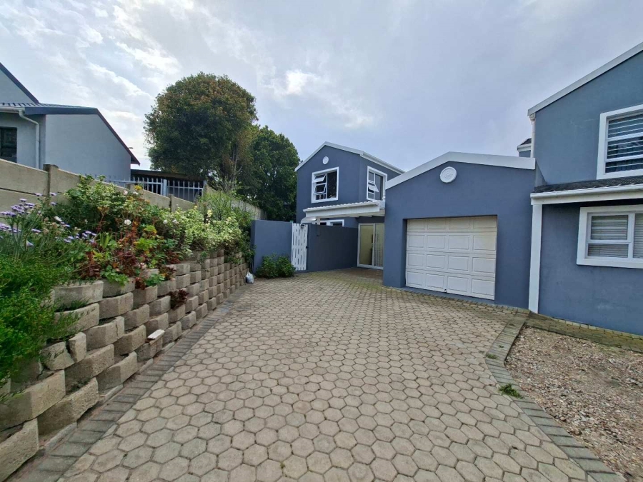 3 Bedroom Property for Sale in Dana Bay Western Cape
